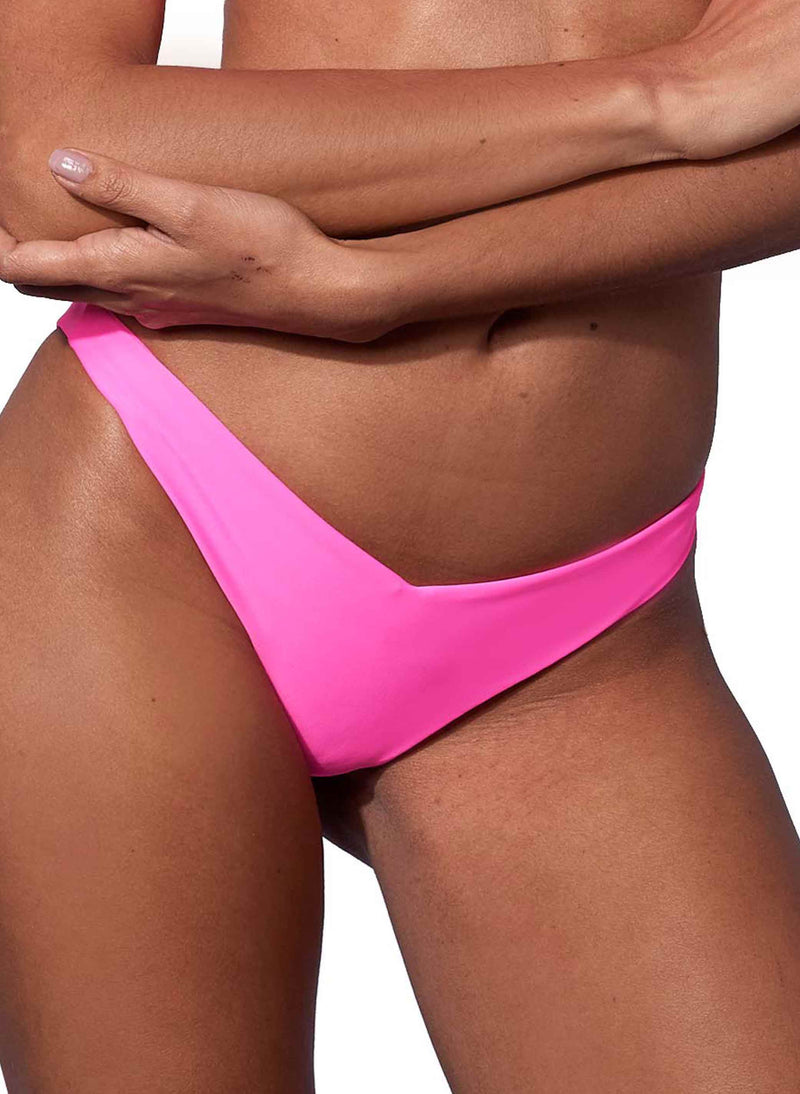 Freche Damen-Badehose in Neonrosa