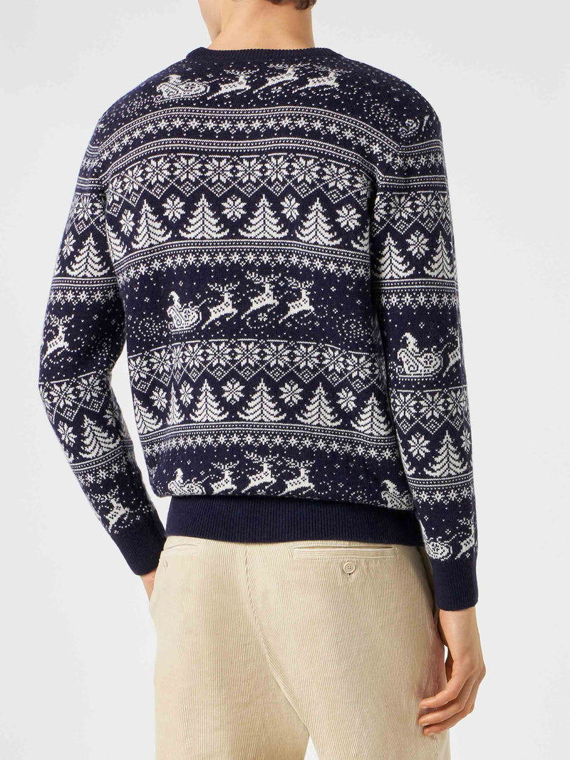 Man sweater with I believe in Santa lettering