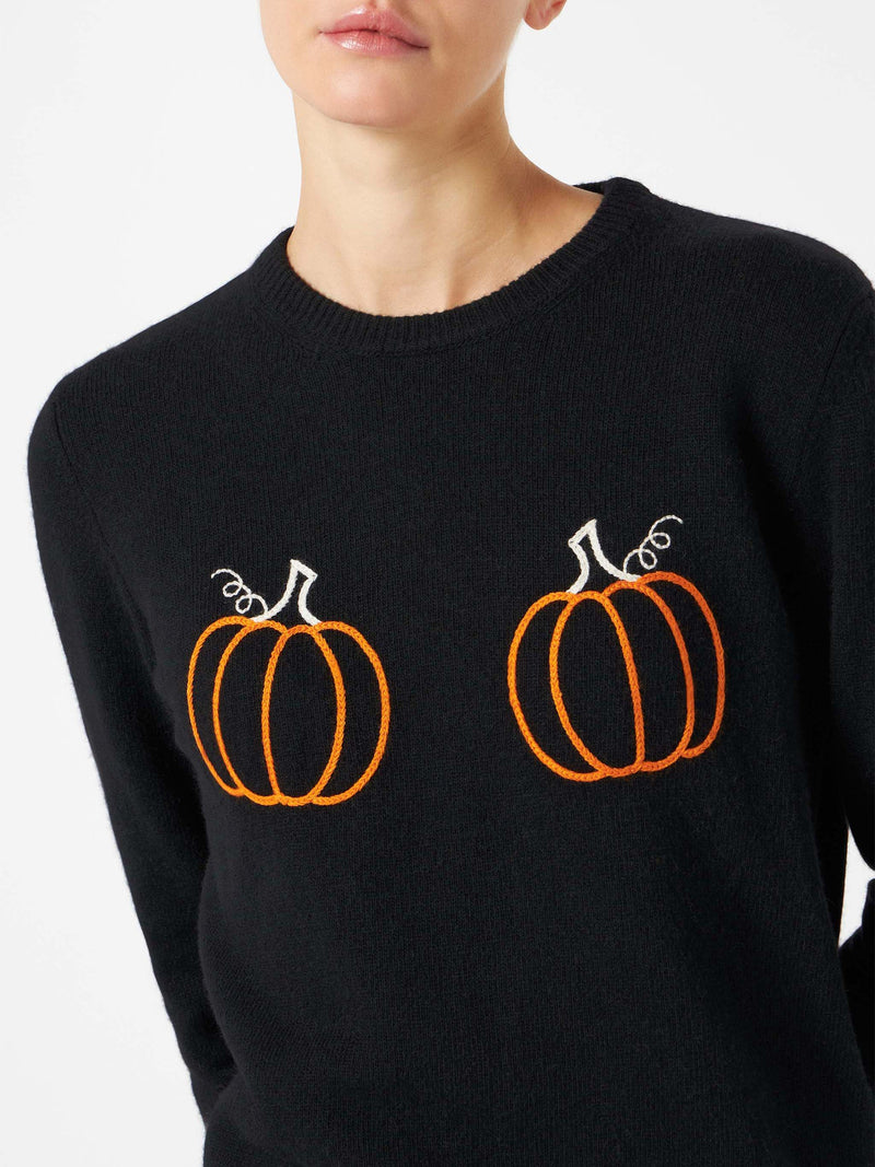 Woman sweater with pumpkins embroidery