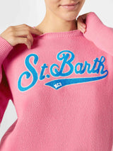 Woman pink cropped sweater