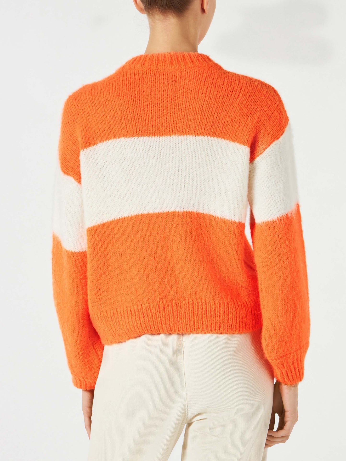 Woman fluo orange brushed crewneck sweater